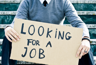 GIOVANI: sale Disoccupazione