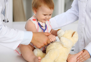 OSPEDALE DI PIACENZA, LA FABI DONA UN DEFIBRILLATORE PER I BAMBINI CARDIOPATICI