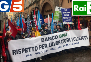 DIAMANTI, A LUCCA LA PROTESTA DEI DIPENDENTI BANCOBPM. IL TG3: IN PIAZZA PIU’ DI 1.000 LAVORATORI