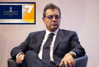 «DAL 2008 A OGGI CON MUSTIER PERSI 26.650 POSTI DI LAVORO E CHIUSI 1.381 SPORTELLI DA AGGIUNGERE A QUELLI DICHIARATI DAL GRUPPO»