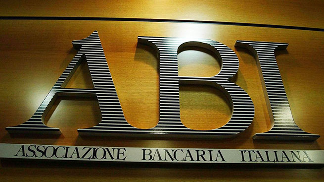 PRESSIONI COMMERCIALI, SINDACATI E ABI AL TAVOLO
