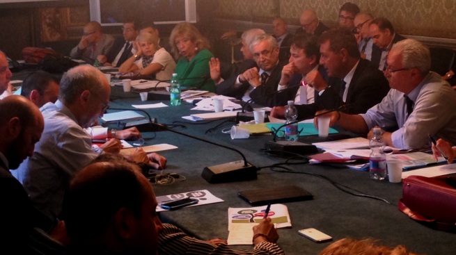 CCNL,  SFIDA AI BANCHIERI SUL NUOVO MODELLO DI BANCA