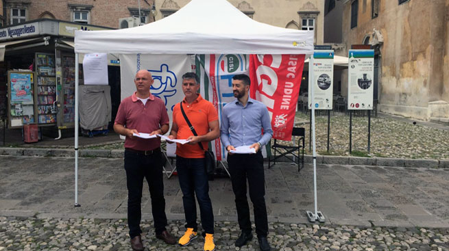 HYPO ALPE ADRIA BANK, LA FABI IN PIAZZA CON I LAVORATORI