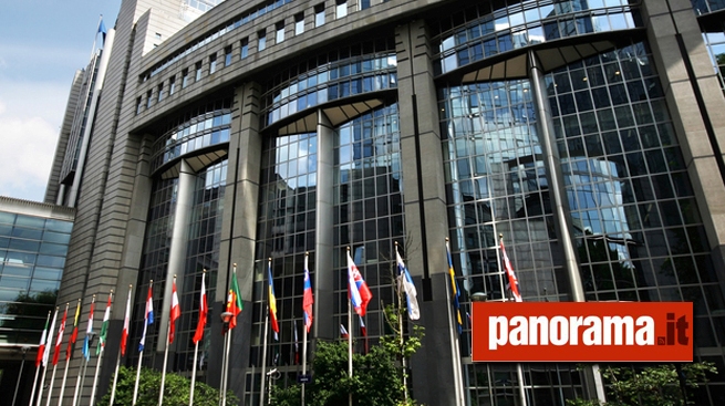 STIPENDI MANAGER, IL TETTO DELL’UE CONVINCE A MET?