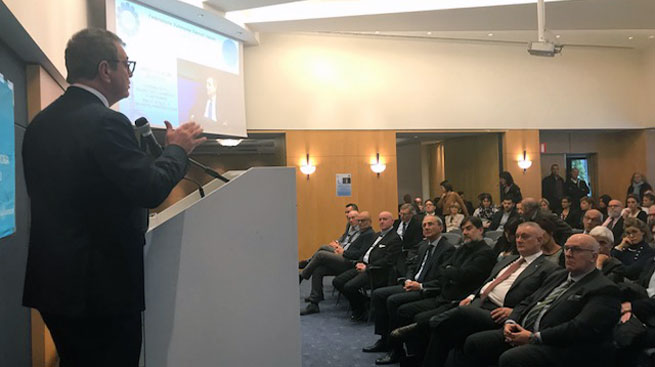 LECCO, SILEONI A TU PER TU COI LAVORATORI